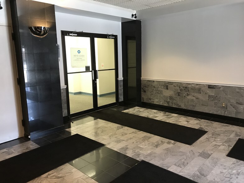 401 Market St, Steubenville, OH à vendre - Hall d’entrée - Image 2 de 3