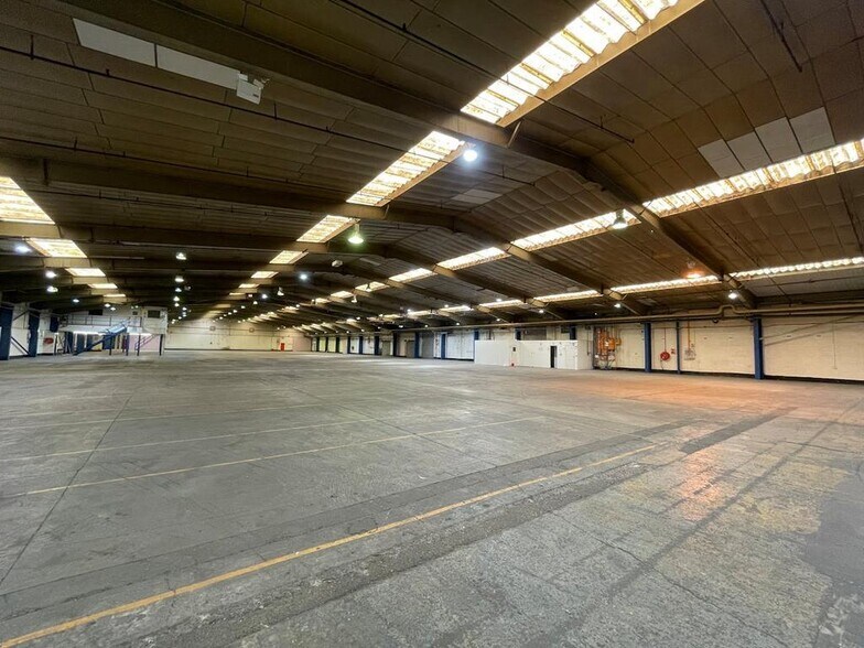 Unit 5 Old Whieldon Road, Fenton, Stoke On Trent à louer - Photo du bâtiment - Image 3 de 32
