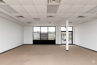 503 N Navy Blvd, Pensacola, FL for lease Interior Photo- Image 2 of 10