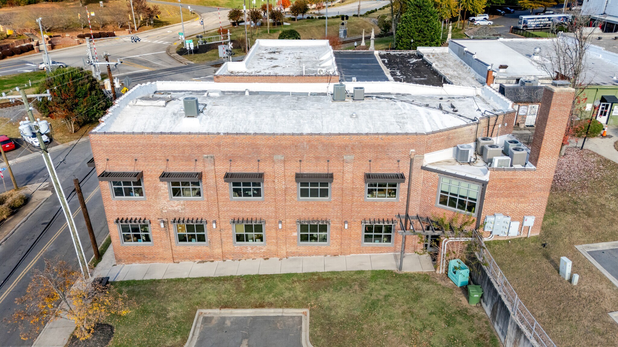 100 Main St, Fort Mill, SC for lease Primary Photo- Image 1 of 18