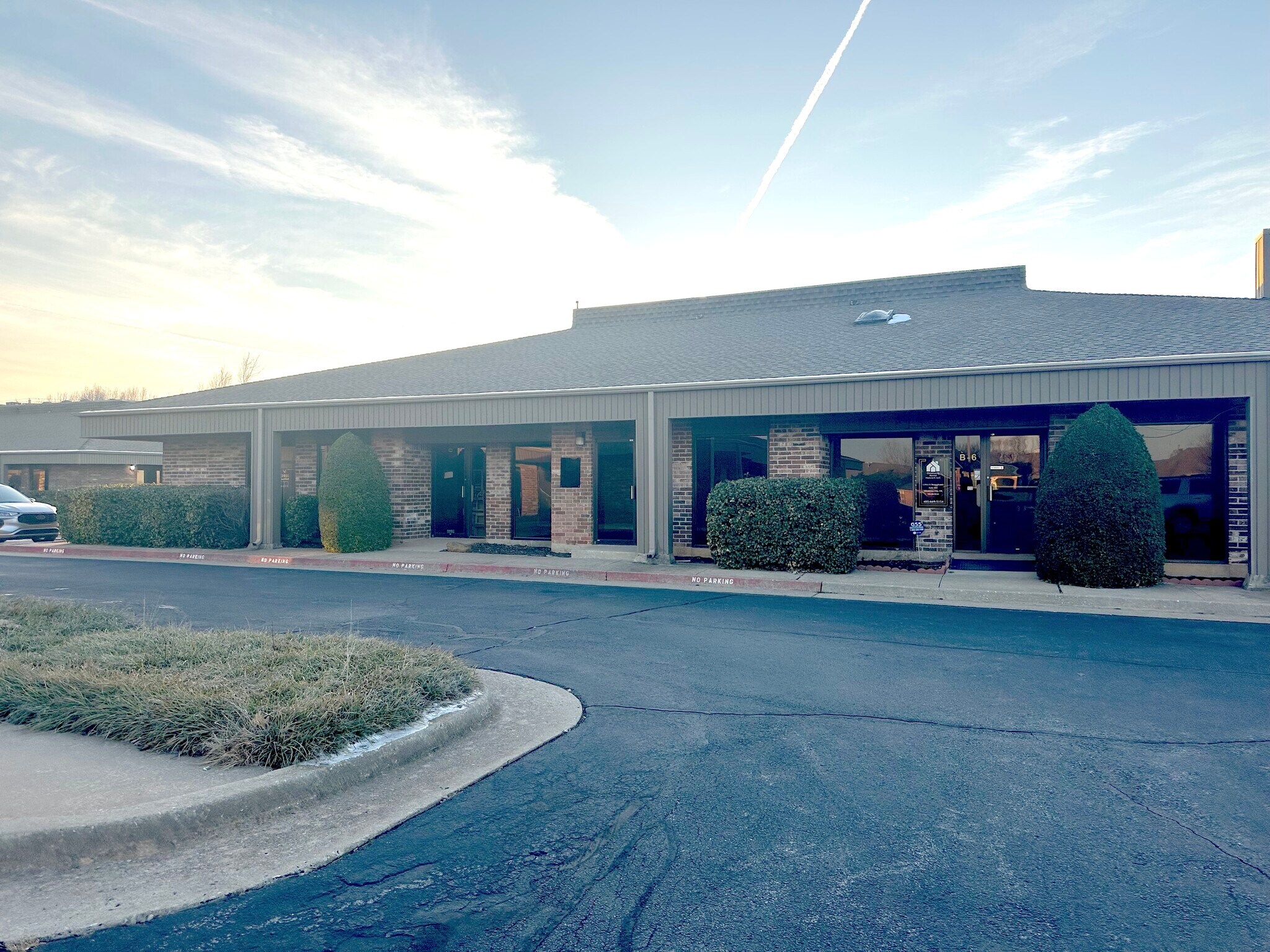 11914 N Pennsylvania Ave, Oklahoma City, OK for lease Primary Photo- Image 1 of 7