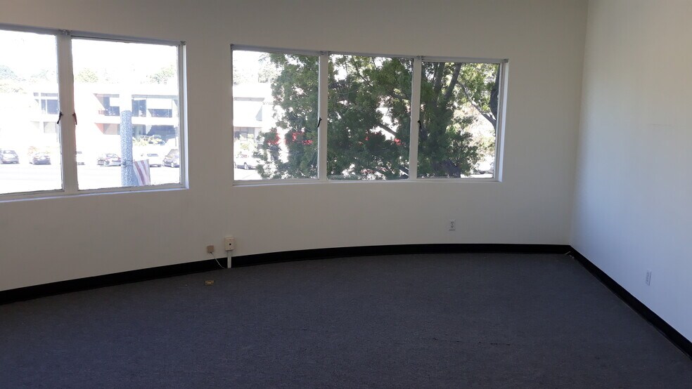 2300-2316 Huntington Dr, San Marino, CA à louer - Photo du bâtiment - Image 3 de 6