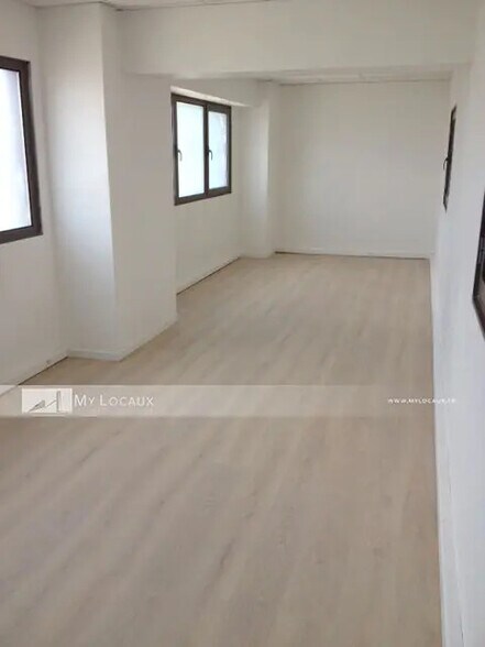 Flex dans Villeneuve-la-Garenne à louer - Photo intérieure - Image 3 de 6