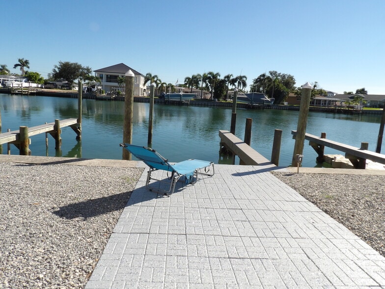11705 3rd St E, Treasure Island, FL for sale - Building Photo - Image 1 of 24