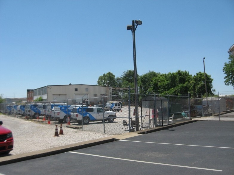 1150 Maxwell Ave, Evansville, IN à louer - Photo du bâtiment - Image 3 de 36