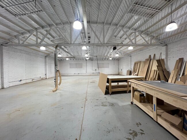 Plus de détails pour 3904 S Broadway, Los Angeles, CA - Industriel à louer