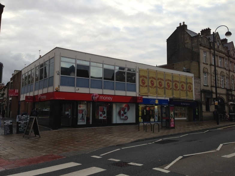 98 Front St, Chester Le Street for lease - Building Photo - Image 2 of 6