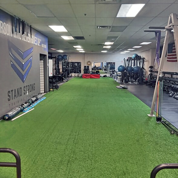 983 E Lancaster Ave, Downingtown, PA for lease - Building Photo - Image 3 of 9