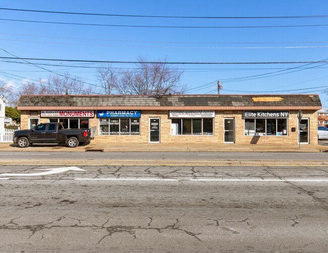 More details for 718-724 N Wellwood Ave, Lindenhurst, NY - Retail for Sale