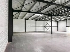 Retail in Anse for lease Interior Photo- Image 1 of 4