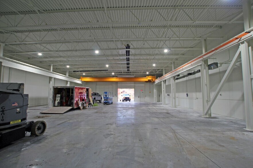 4224 Martin Rd, Commerce Township, MI à louer - Photo du bâtiment - Image 3 de 4