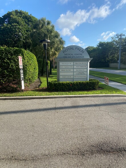 1599 NW 9th Ave, Boca Raton, FL for lease - Building Photo - Image 2 of 4