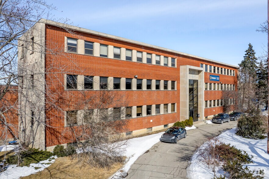 8270-8310 Ch Devonshire, Mt Royal, QC à louer - Photo principale - Image 2 de 19