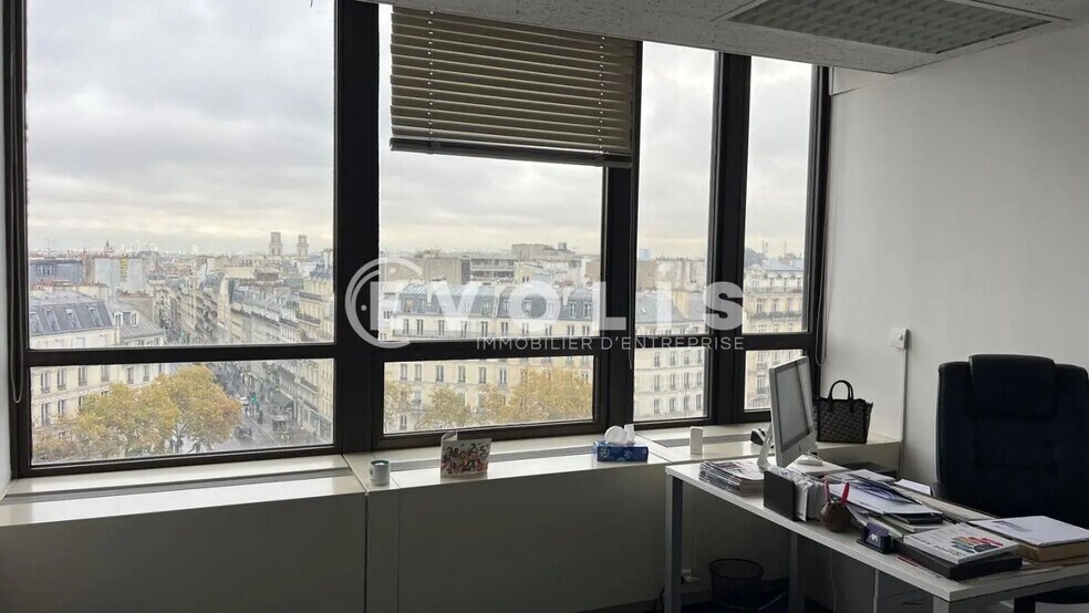 Bureau dans Paris à vendre - Photo du bâtiment - Image 1 de 5