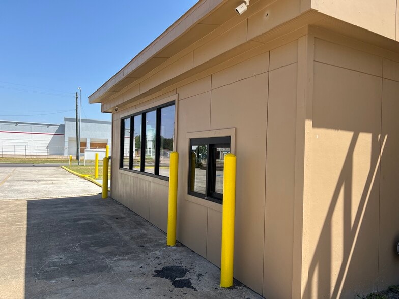 7810 Bellfort Rd, Houston, TX for sale - Building Photo - Image 1 of 14