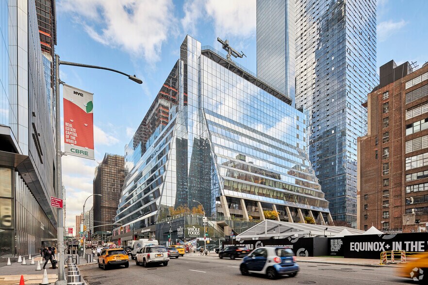 450 W 33rd St, New York, NY à louer - Photo du bâtiment - Image 2 de 9