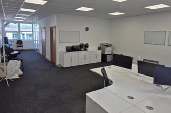 Monks Brk, Newport for lease Interior Photo- Image 1 of 2