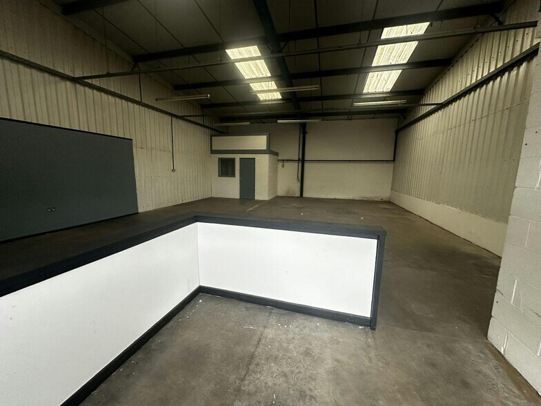 Northbrook Close, Worcester à louer - Photo du bâtiment - Image 3 de 15