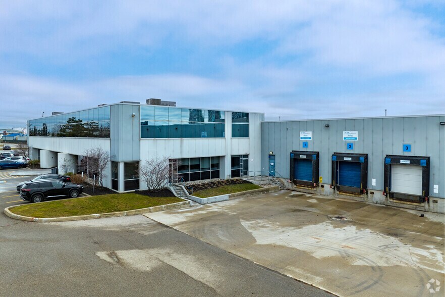 101 Macintosh Blvd, Vaughan, ON à vendre - Photo principale - Image 1 de 1
