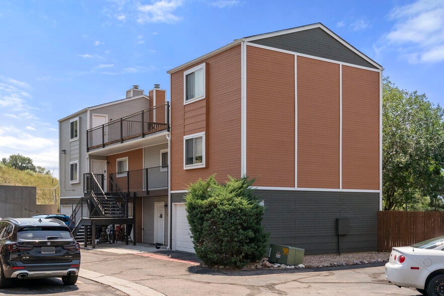 504-516 Winnie Way, Colorado Springs, CO for sale - Building Photo - Image 1 of 24