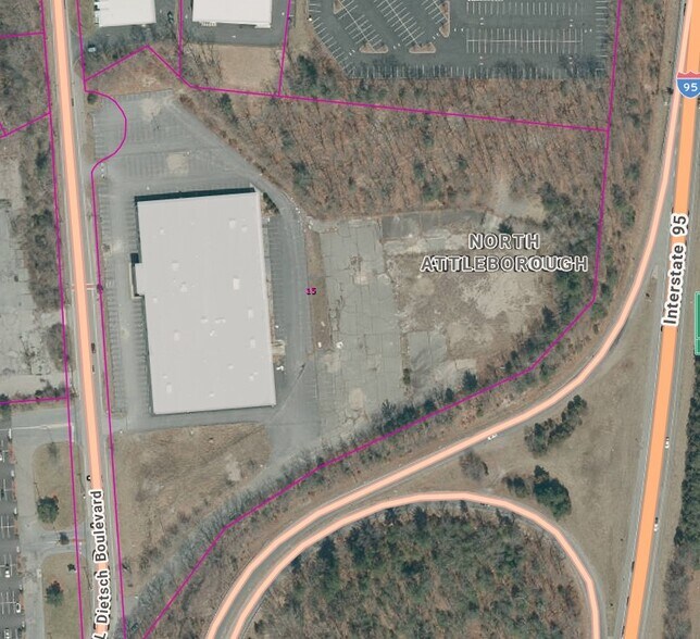 15 John L. Dietsch Boulevard, North Attleboro, MA à louer - Photo du bâtiment - Image 2 de 3