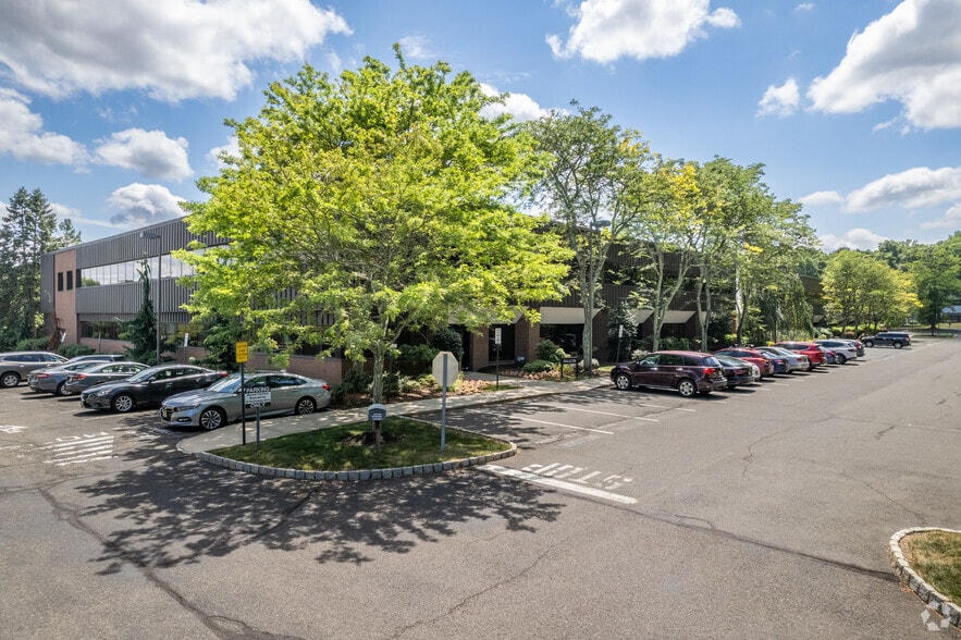 35 Technology Dr, Warren, NJ for lease - Building Photo - Image 3 of 28