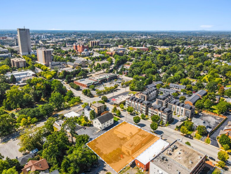 610-614 N Main St, Greenville, SC à vendre - Photo du bâtiment - Image 2 de 4