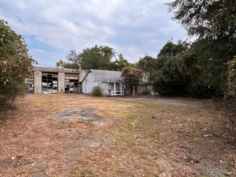 675 Powder Springs St, Marietta, GA à vendre - Photo du bâtiment - Image 3 de 15