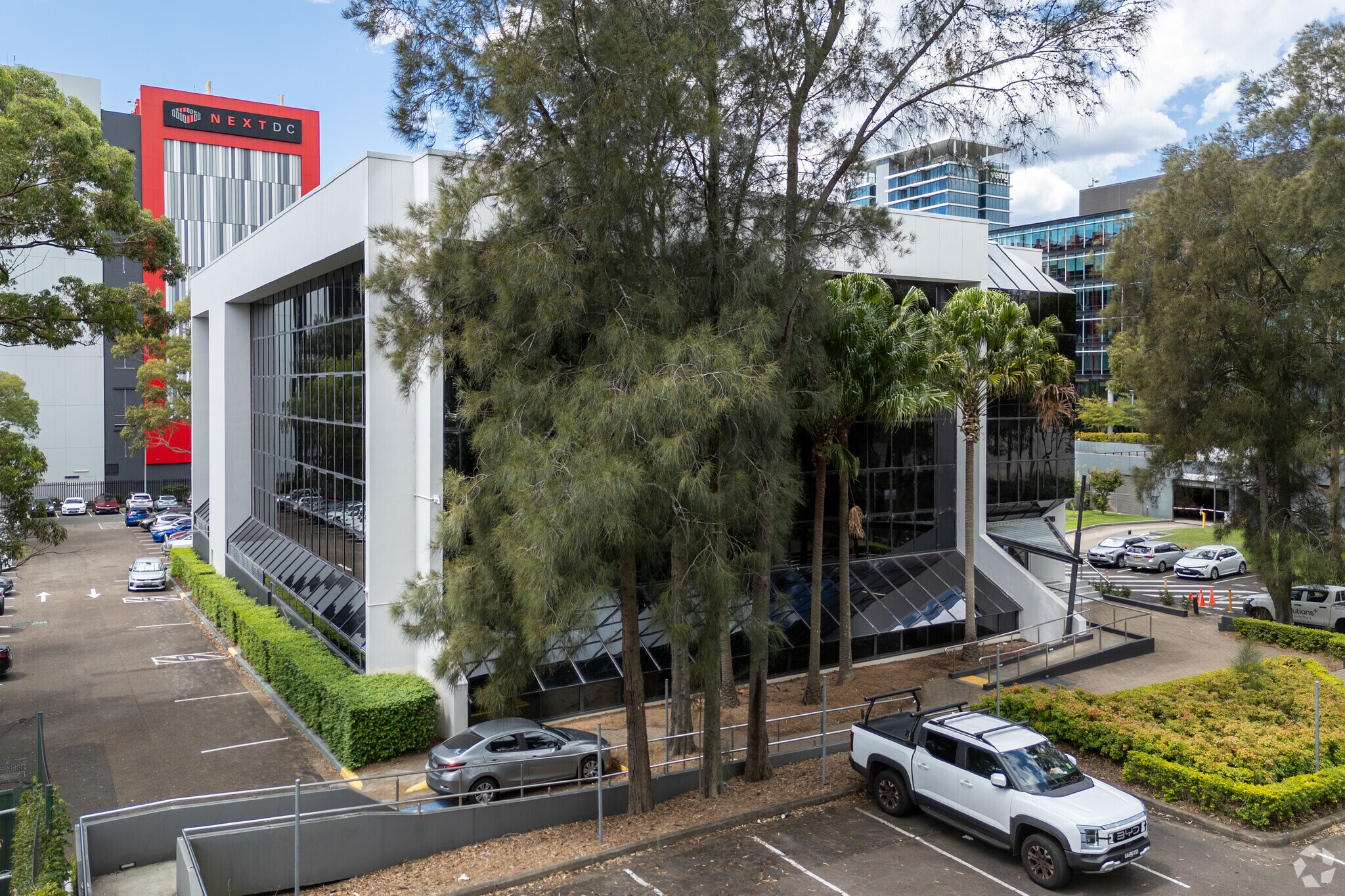 6 Giffnock Ave, Macquarie Park for lease Primary Photo- Image 1 of 6