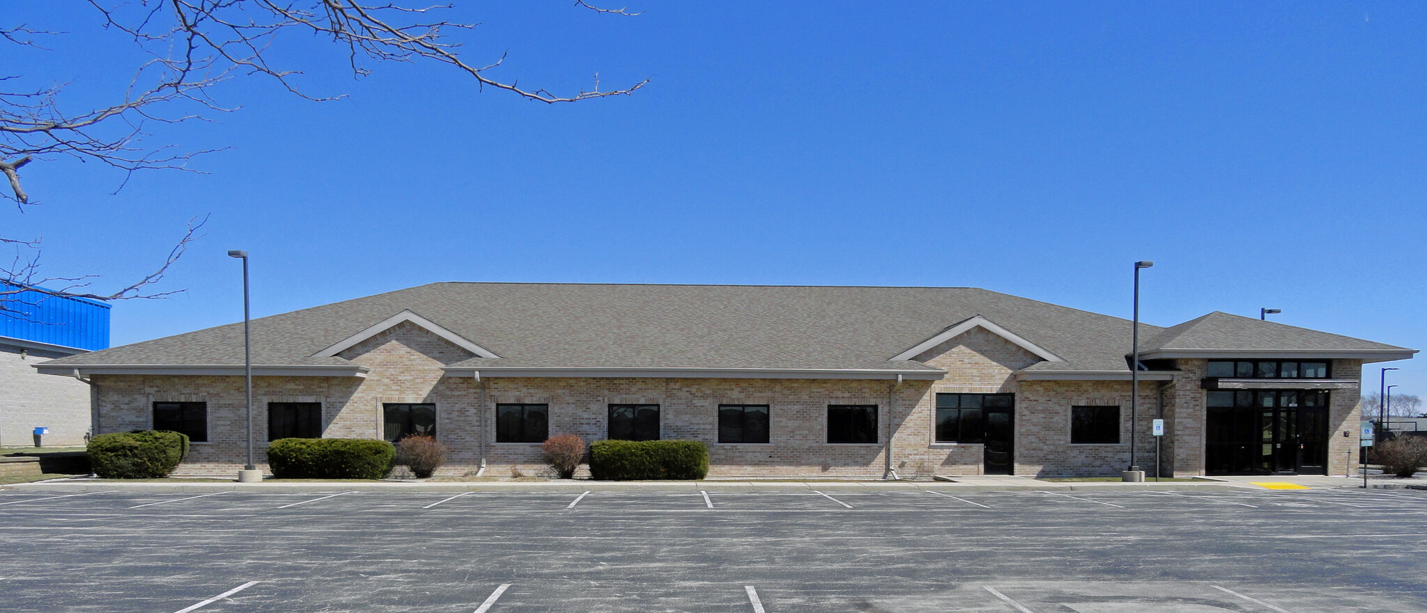 1325 S Broadway, De Pere, WI for lease Building Photo- Image 1 of 3