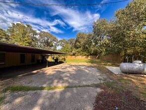 15331 Lake Lamond Rd, Conroe, TX for lease Interior Photo- Image 2 of 23