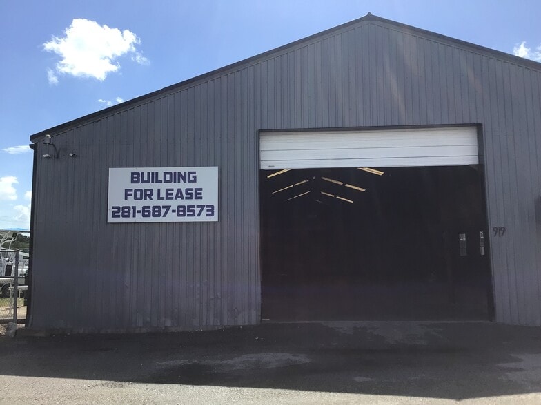 921 Lawrence Rd, Kemah, TX for sale - Building Photo - Image 2 of 35