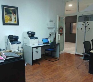 Plus de détails pour Commerce de détail à vendre