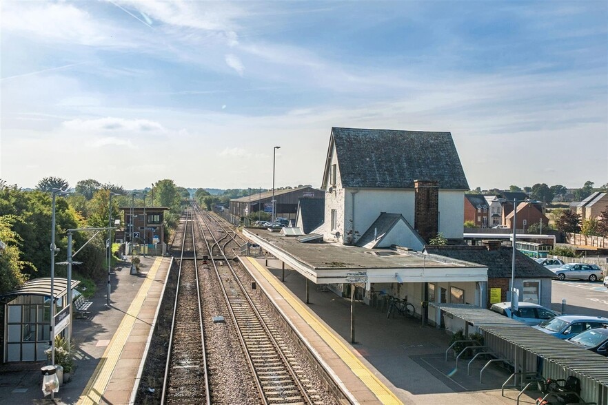 Station Yard, Gillingham à vendre - Photo du bâtiment - Image 2 de 11