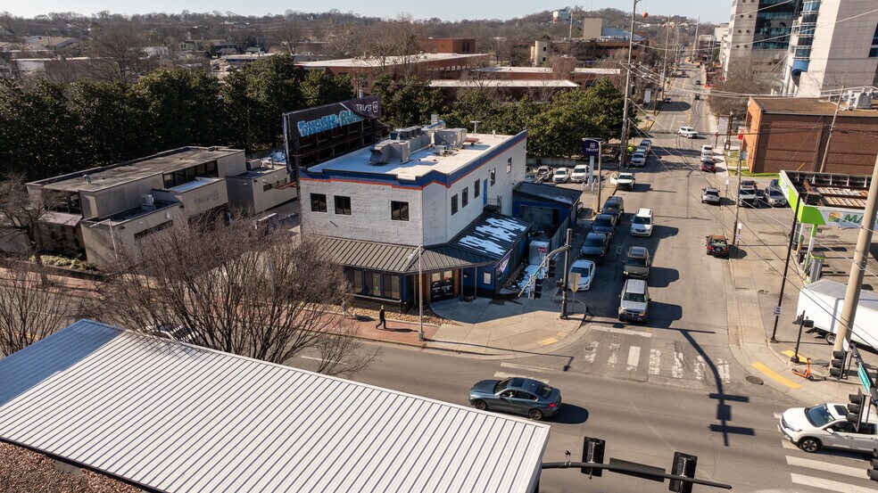 1601 21st Ave S, Nashville, TN à louer - Photo du bâtiment - Image 3 de 13