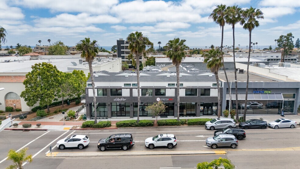 7606 Girard Ave, La Jolla, CA à louer - Photo du bâtiment - Image 3 de 8