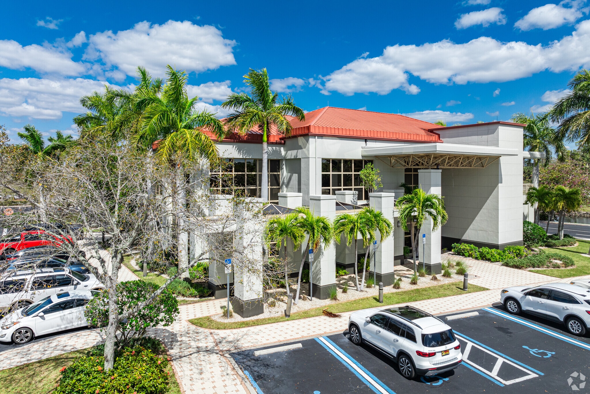 6435 Naples Blvd, Naples, FL for lease Primary Photo- Image 1 of 16