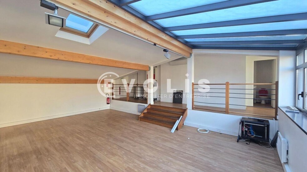 1 Bis Rue Jean Le Galleu, Ivry-sur-Seine à louer - Photo du bâtiment - Image 2 de 26
