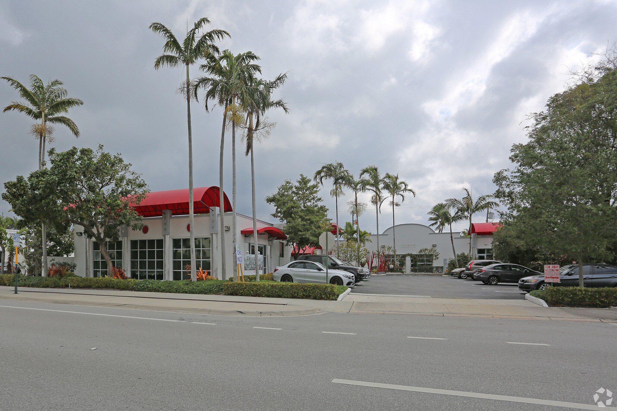 255 NE 6th Ave, Delray Beach, FL à louer Photo principale- Image 1 de 8