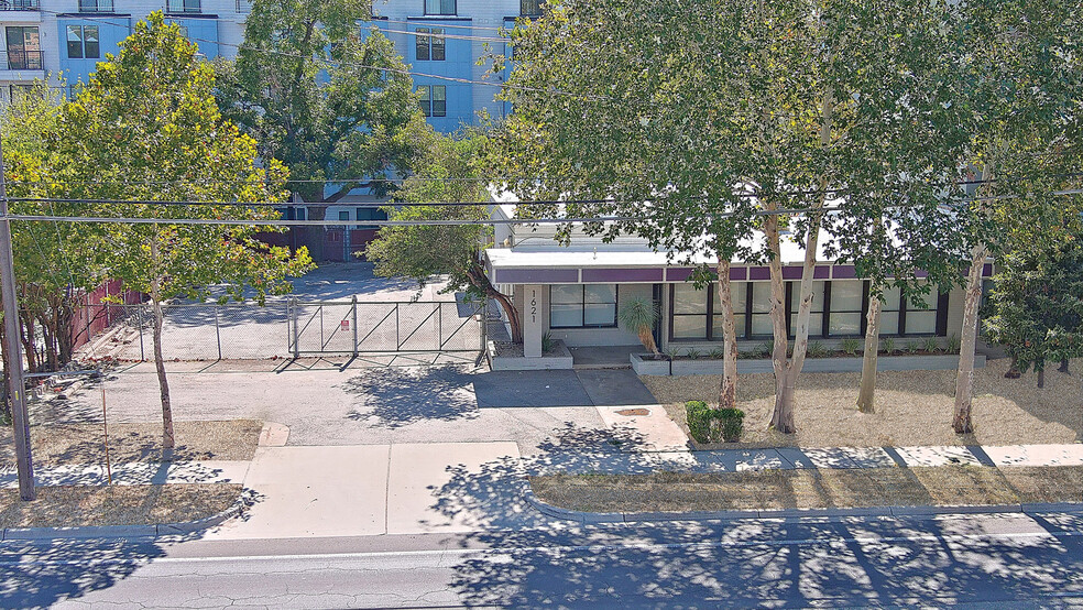 1621 E 7th St, Austin, TX for lease - Building Photo - Image 2 of 6