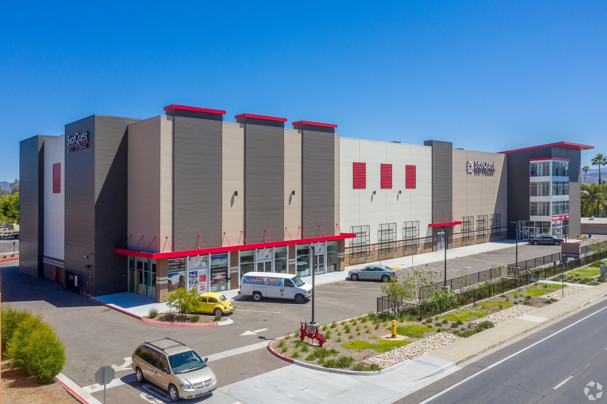 220 W Mission Ave, Escondido, CA for lease Primary Photo- Image 1 of 7