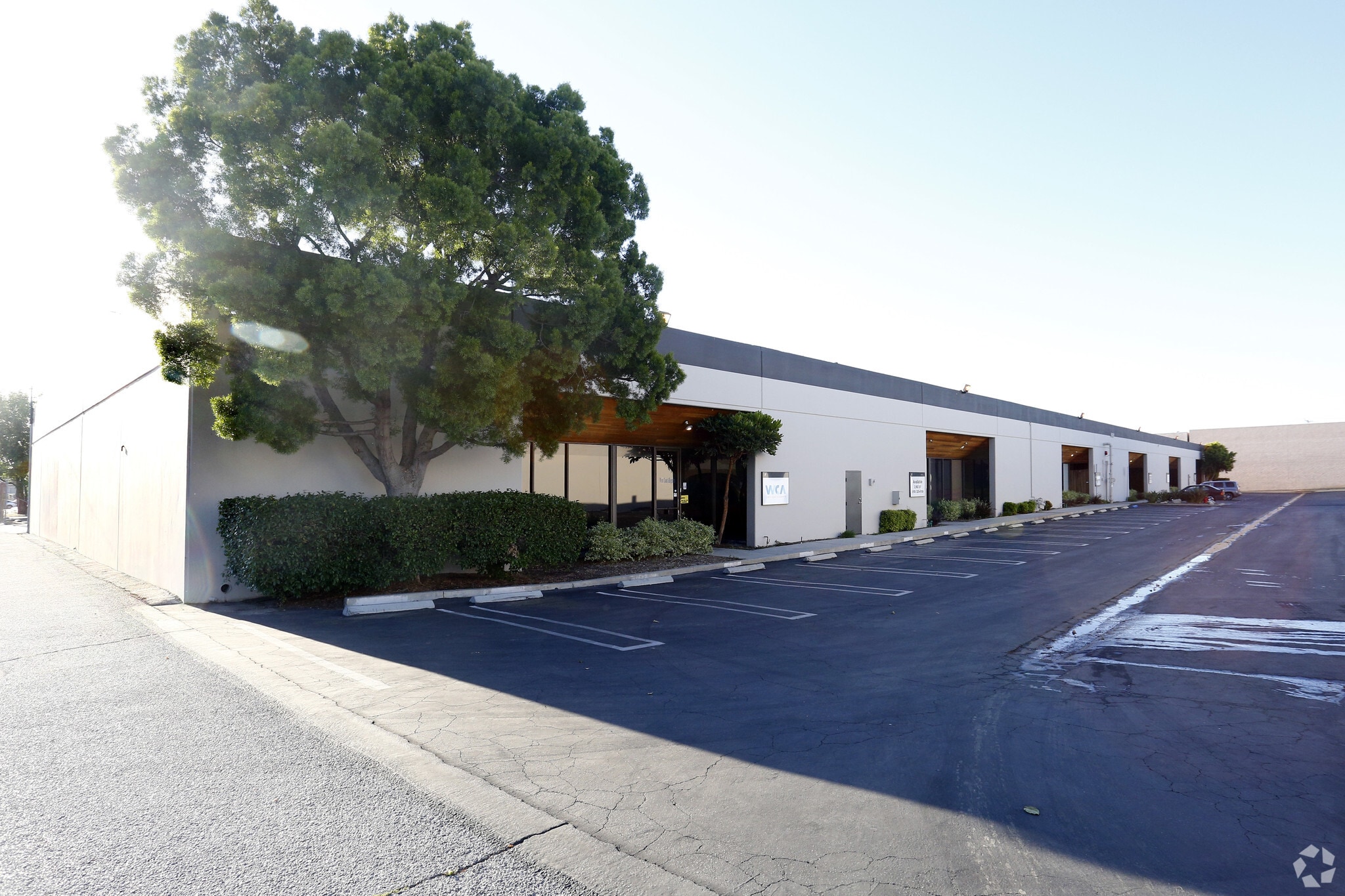 9420 Lurline Ave, Chatsworth, CA for lease Primary Photo- Image 1 of 5