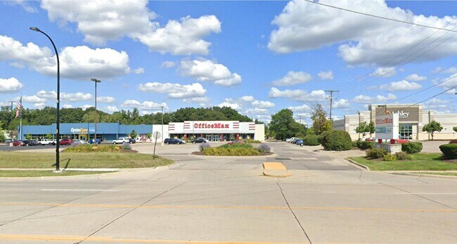 Plus de détails pour 35150 Central City Pky, Westland, MI - Commerce de détail à vendre