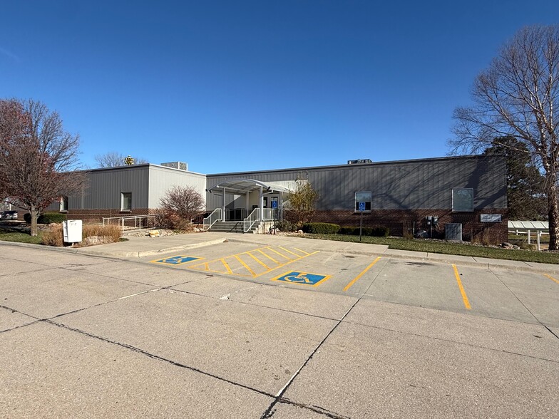 917 Wildwood Ln, Nebraska City, NE for lease - Primary Photo - Image 1 of 19