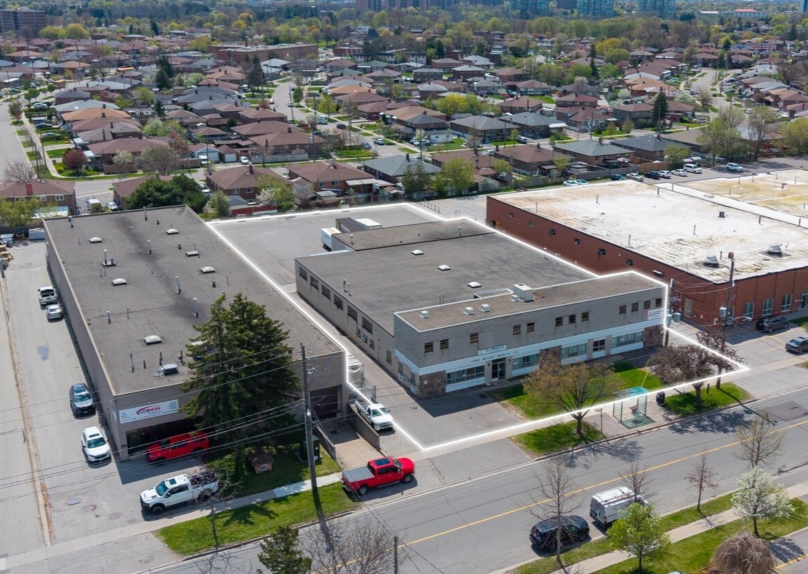 137 Bentworth Ave, Toronto, ON for lease Building Photo- Image 1 of 3