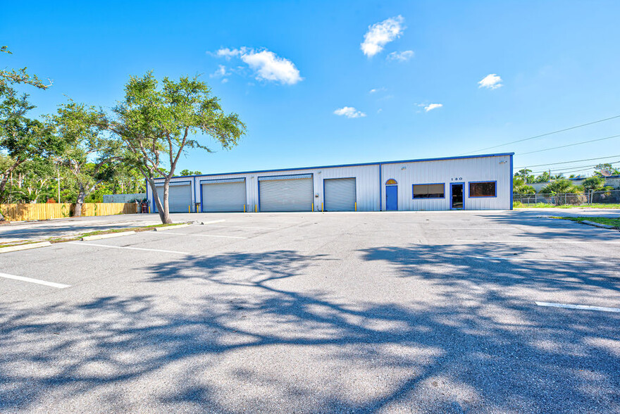 180 Artists Ave, Englewood, FL for sale - Building Photo - Image 1 of 1