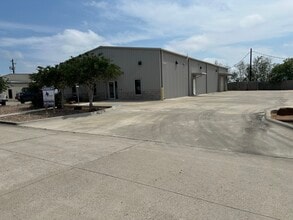 6523 Teamwork Trl, Corpus Christi, TX for lease Interior Photo- Image 2 of 16