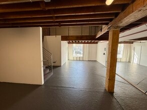 5176 Santa Monica Blvd, Los Angeles, CA for lease Interior Photo- Image 2 of 3