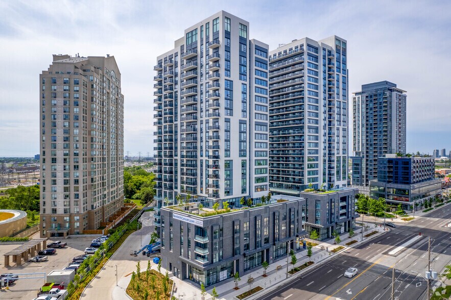 5365 W Dundas St, Toronto, ON à vendre - Photo principale - Image 1 de 1