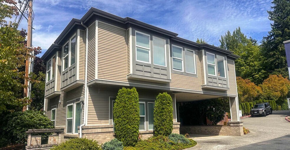 11922 98th Ave NE, Kirkland, WA à vendre - Photo du bâtiment - Image 3 de 9